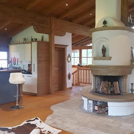 בקתה Luxuschalet Happy Tyrol אלמאו