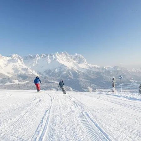 Luxuschalet Happy Tyrol * אלמאו