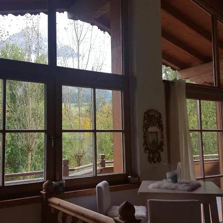 Luxuschalet Happy Tyrol شاليه المو