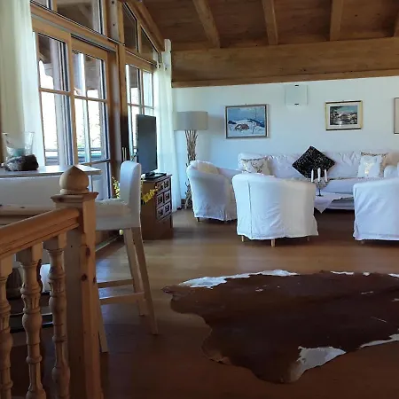 Luxuschalet Happy Tyrol شاليه المو